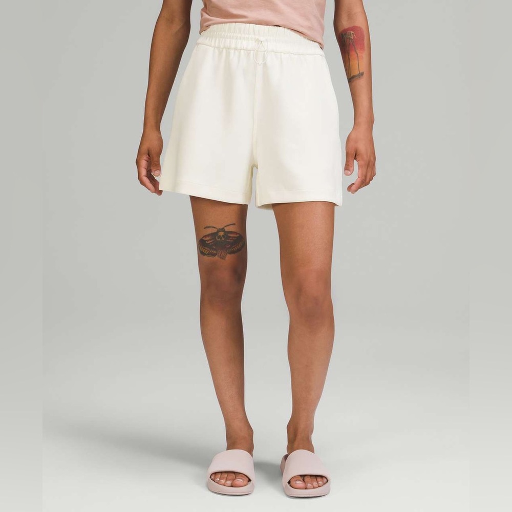 Lululemon Softstreme HR Short Lemon Sorbet